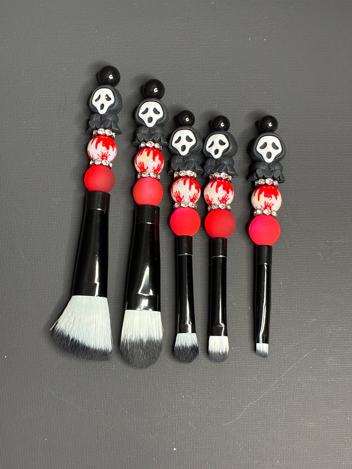 HORROR SCREAM INSPIRED BEAUTY SETS - BRUSHES, MIRROR & COMB