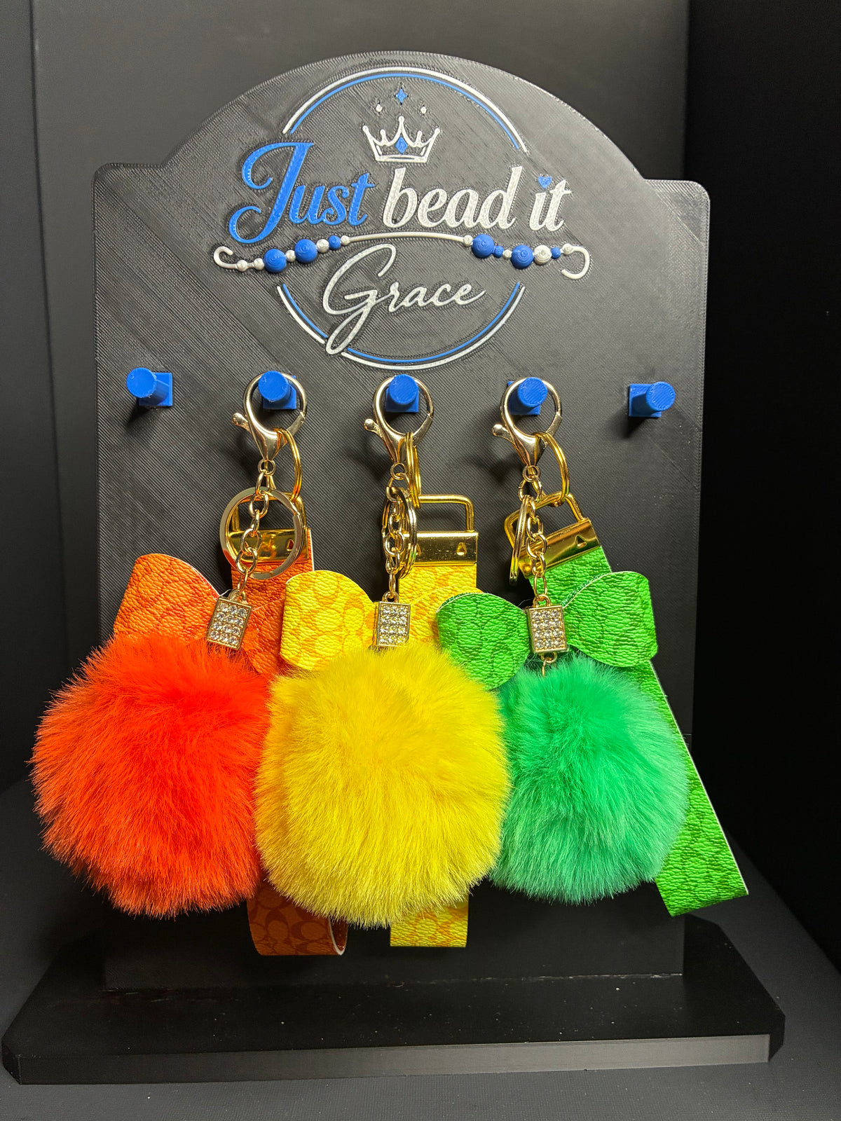 THE LEGACY POM & WRISTLET SETS (11 DIFFERENT COLORS)