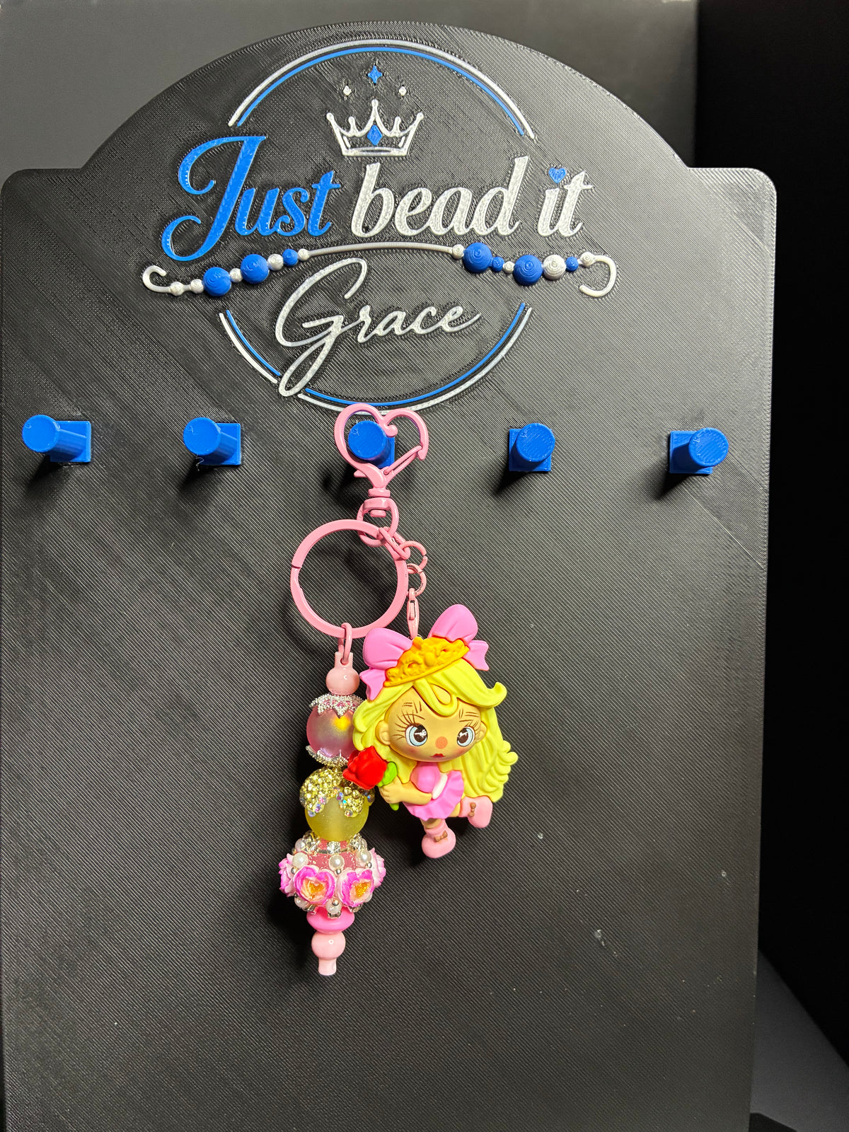 3D CHARACTER KEYCHAINS